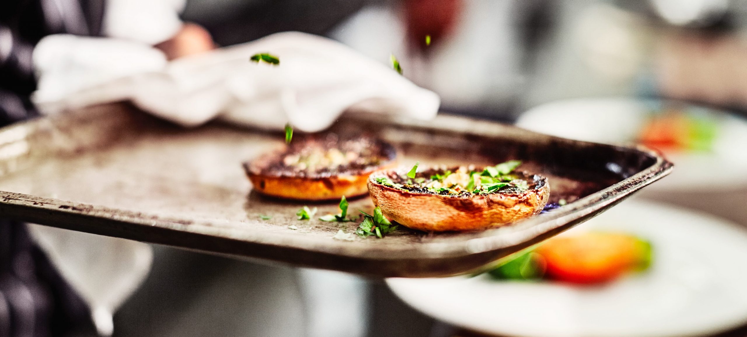 Côte, food on a baking tray