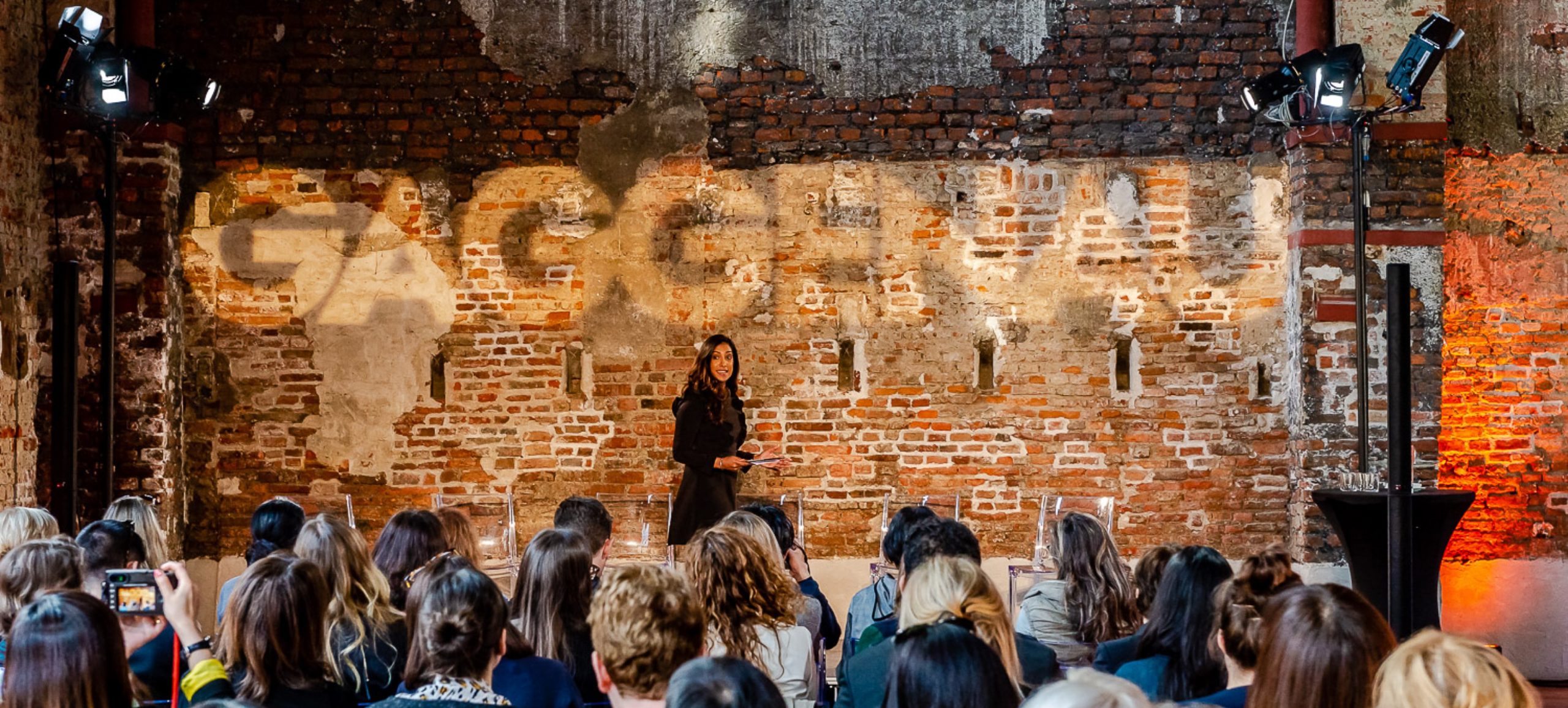 Gaggenau event, High profile journalist at a panel discussion in Milan